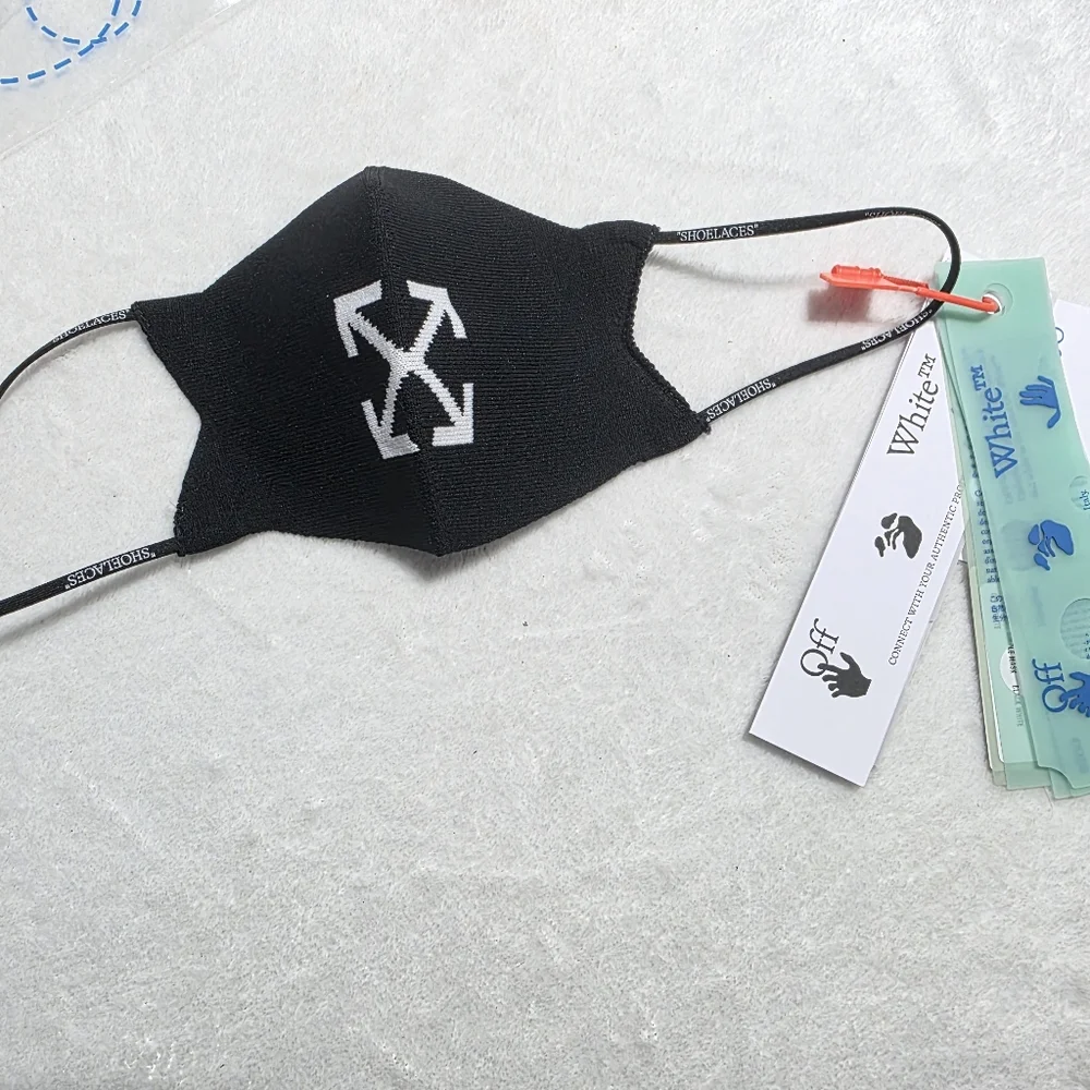 NWT Off-White jacquard Arrows motif face mask Black White L/XL